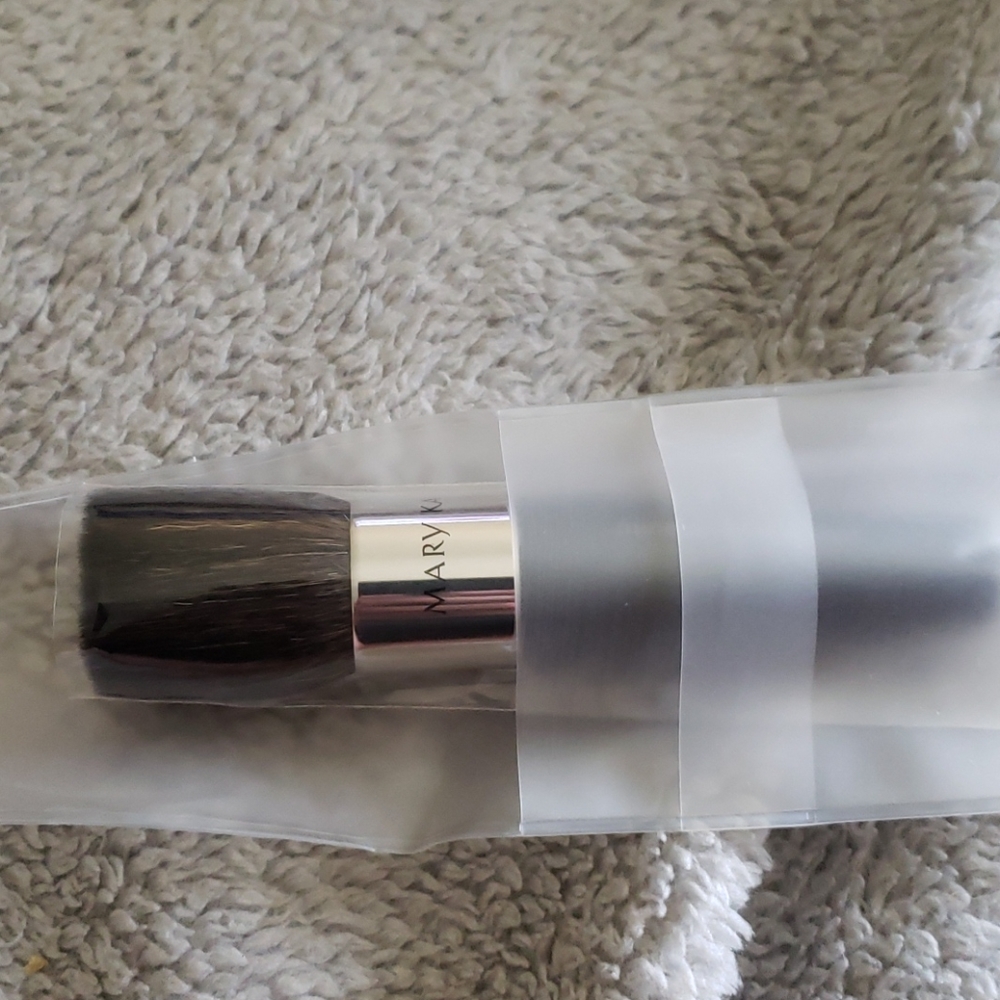 Mary Kay Brush